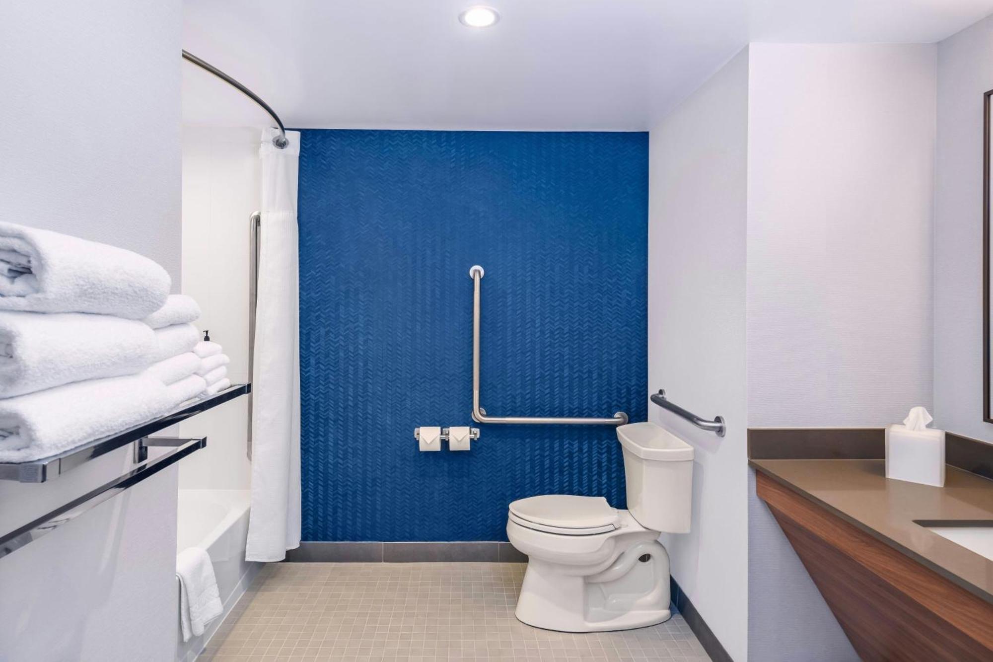 Fairfield By Marriott Inn & Suites Gravenhurst Muskoka Esterno foto