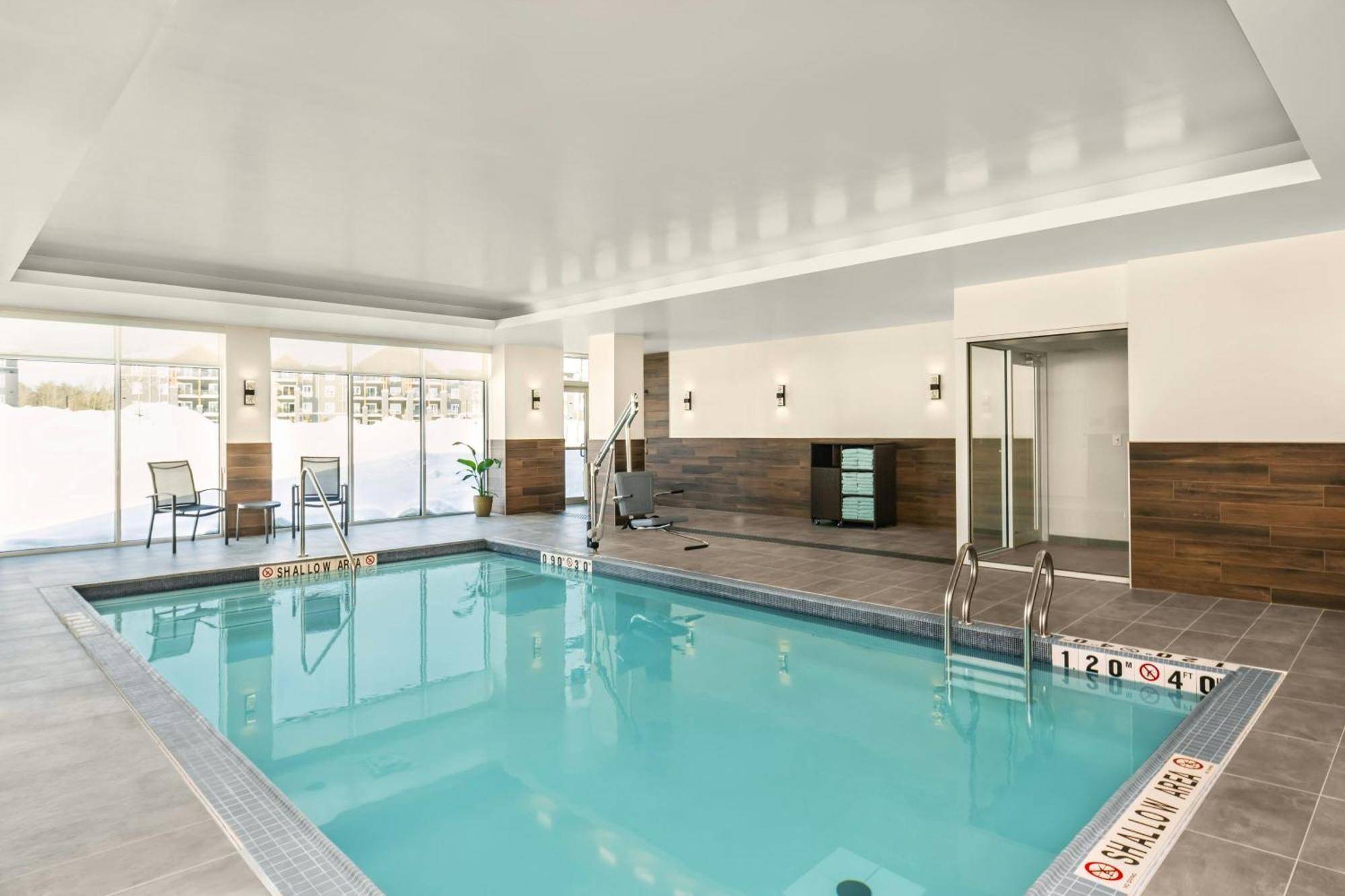 Fairfield By Marriott Inn & Suites Gravenhurst Muskoka Esterno foto